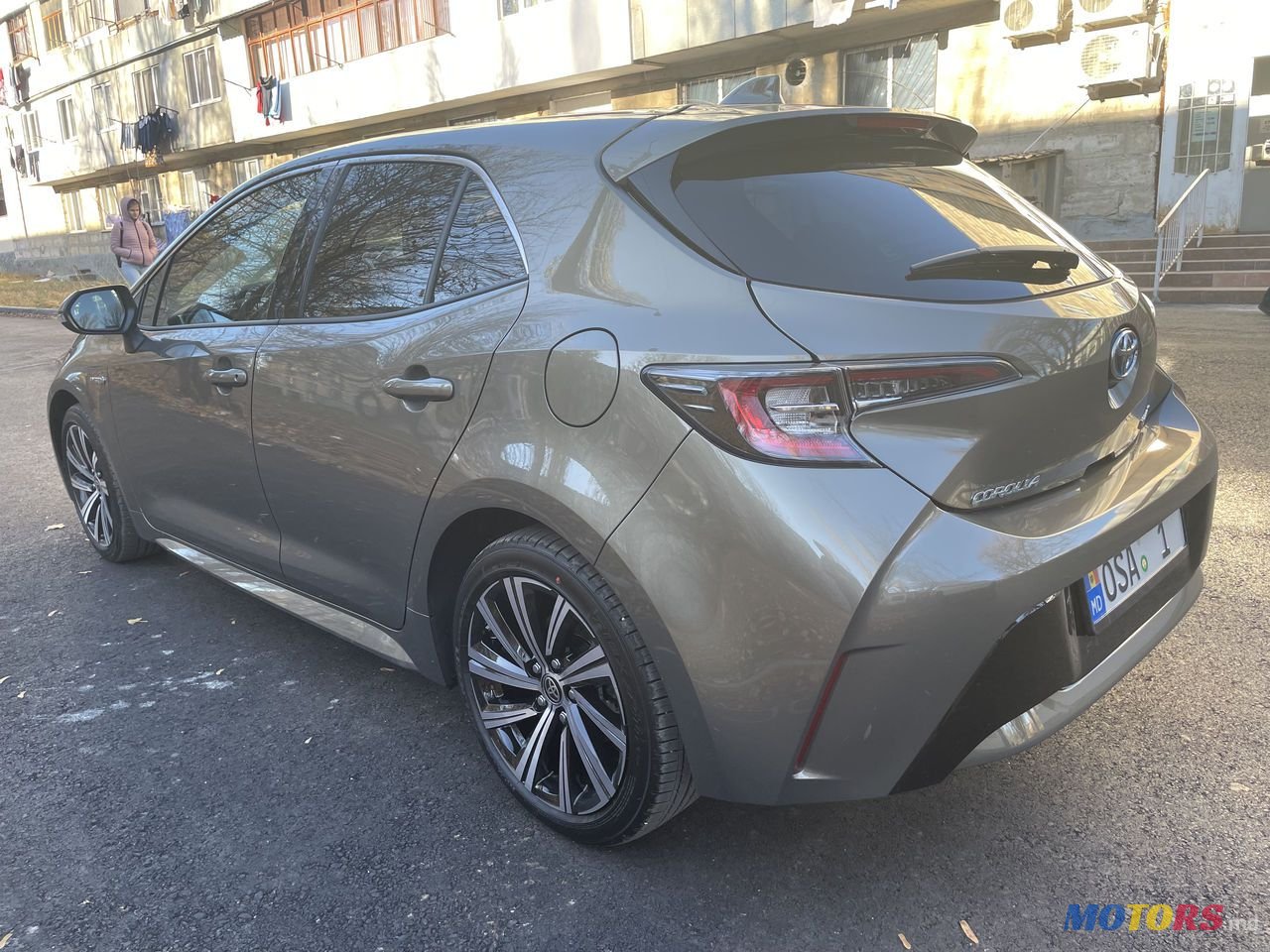 2021' Toyota Corolla photo #3