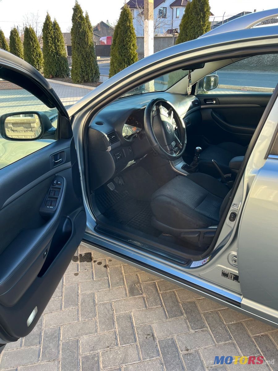 2007' Toyota Avensis photo #6