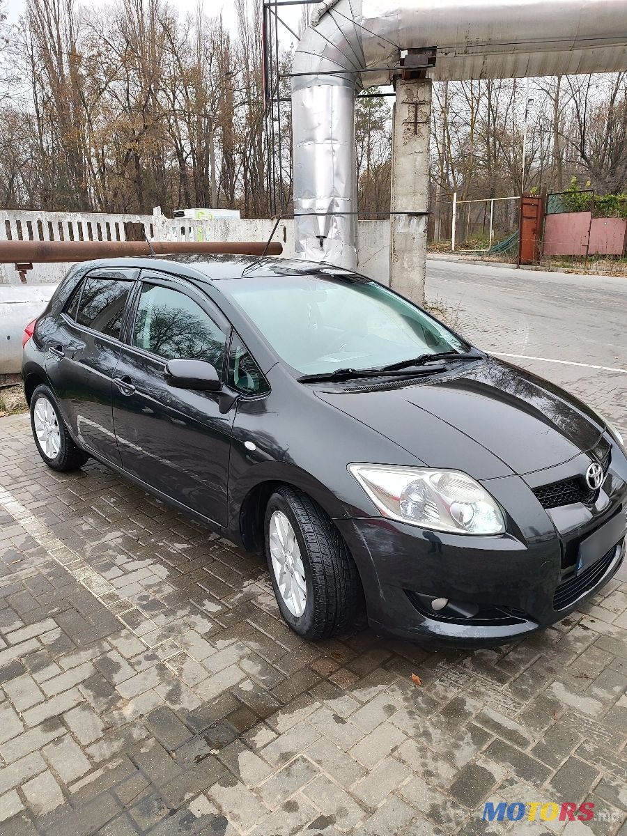 2009' Toyota Auris photo #3