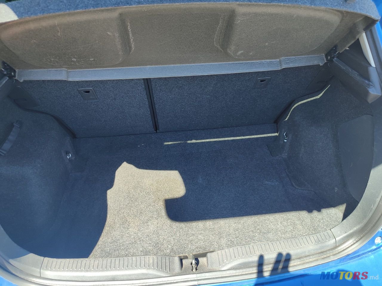 2010' Toyota Auris photo #4