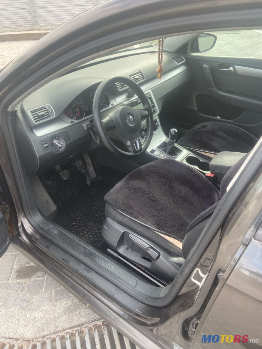 2014' Volkswagen Passat photo #5