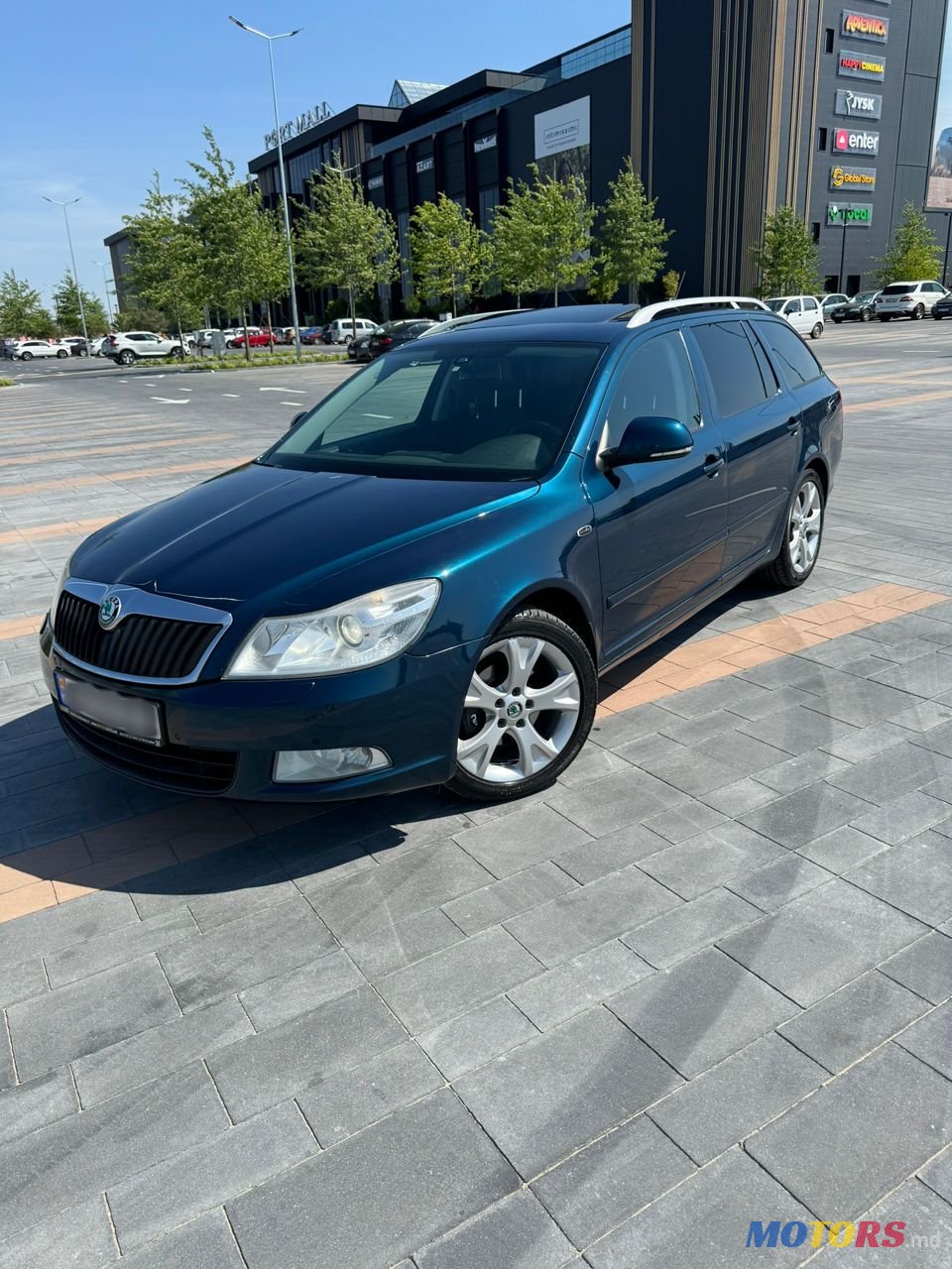 2011' Skoda Octavia photo #1