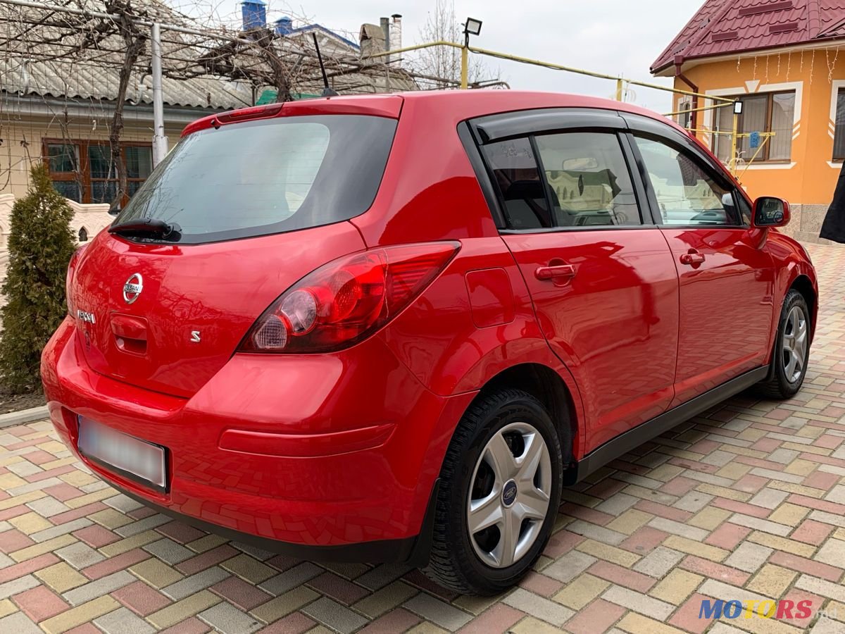 2008' Nissan Versa photo #4