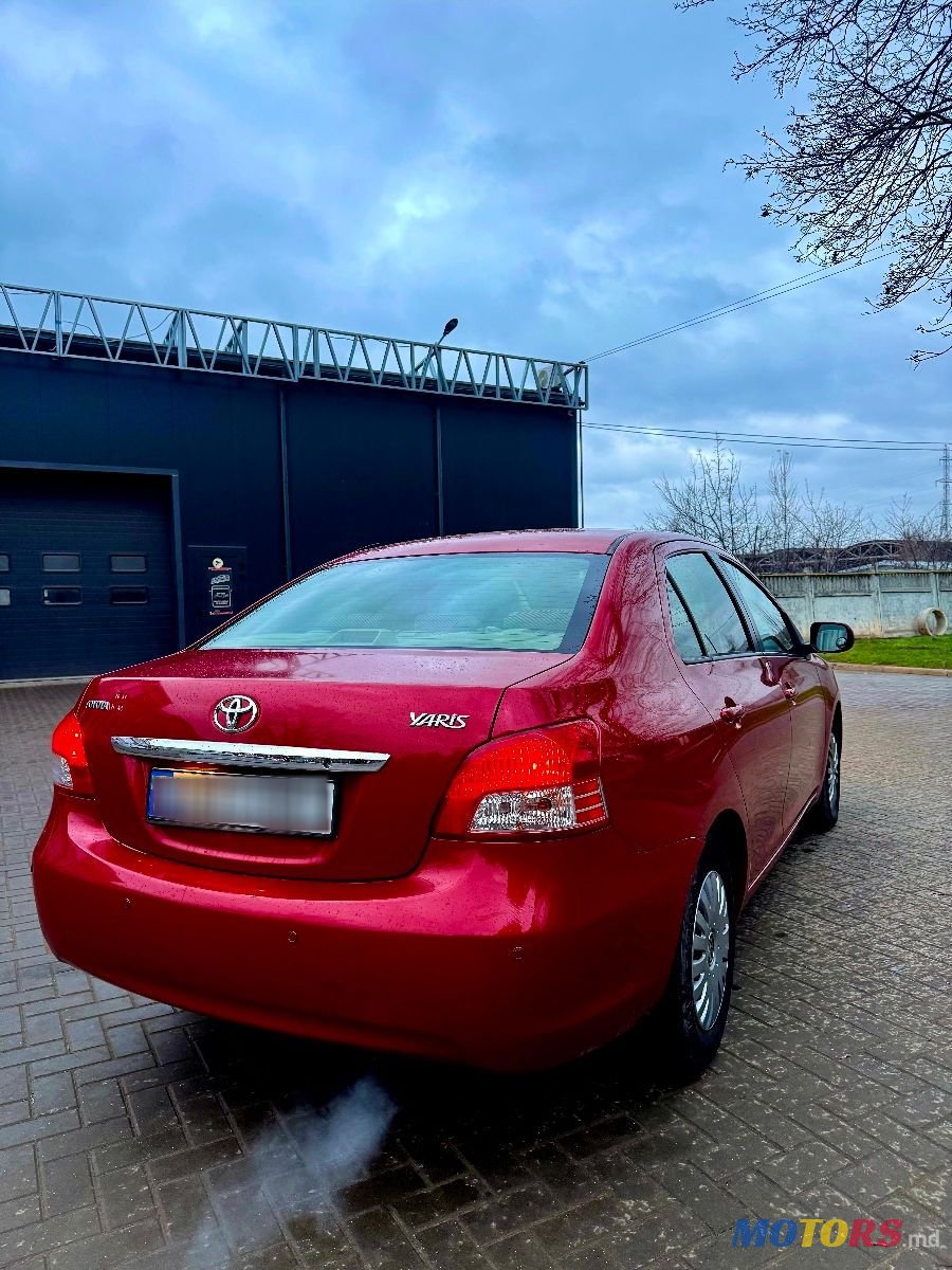 2008' Toyota Yaris photo #4