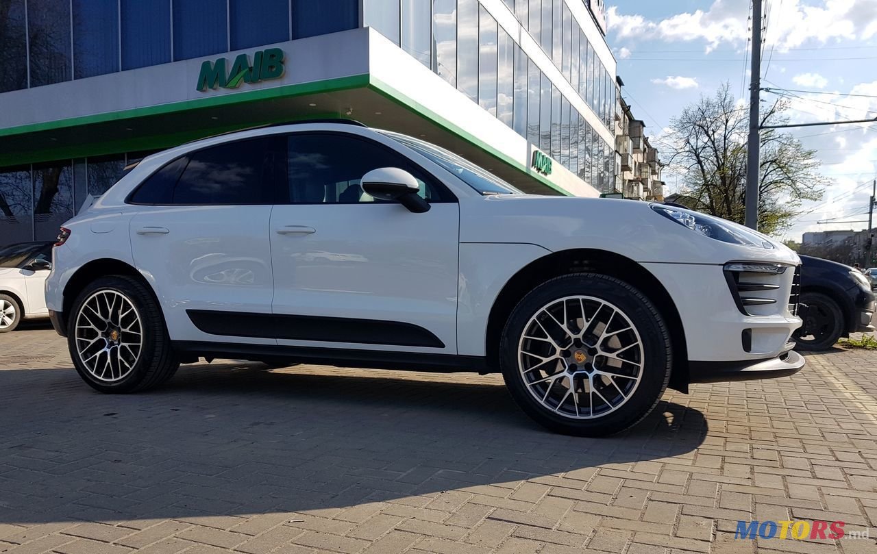 2018' Porsche Macan photo #3
