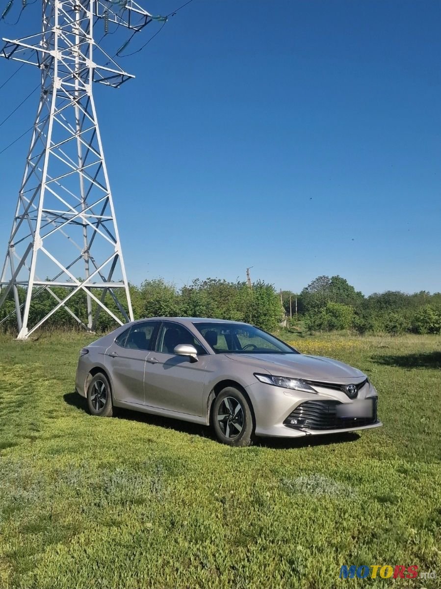 2018' Toyota Camry photo #3