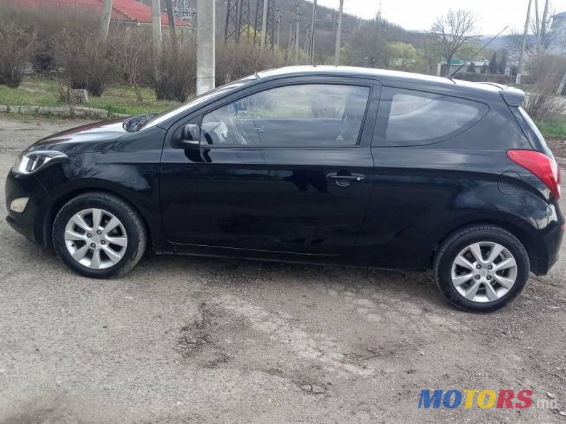 2013' Hyundai i20 photo #6
