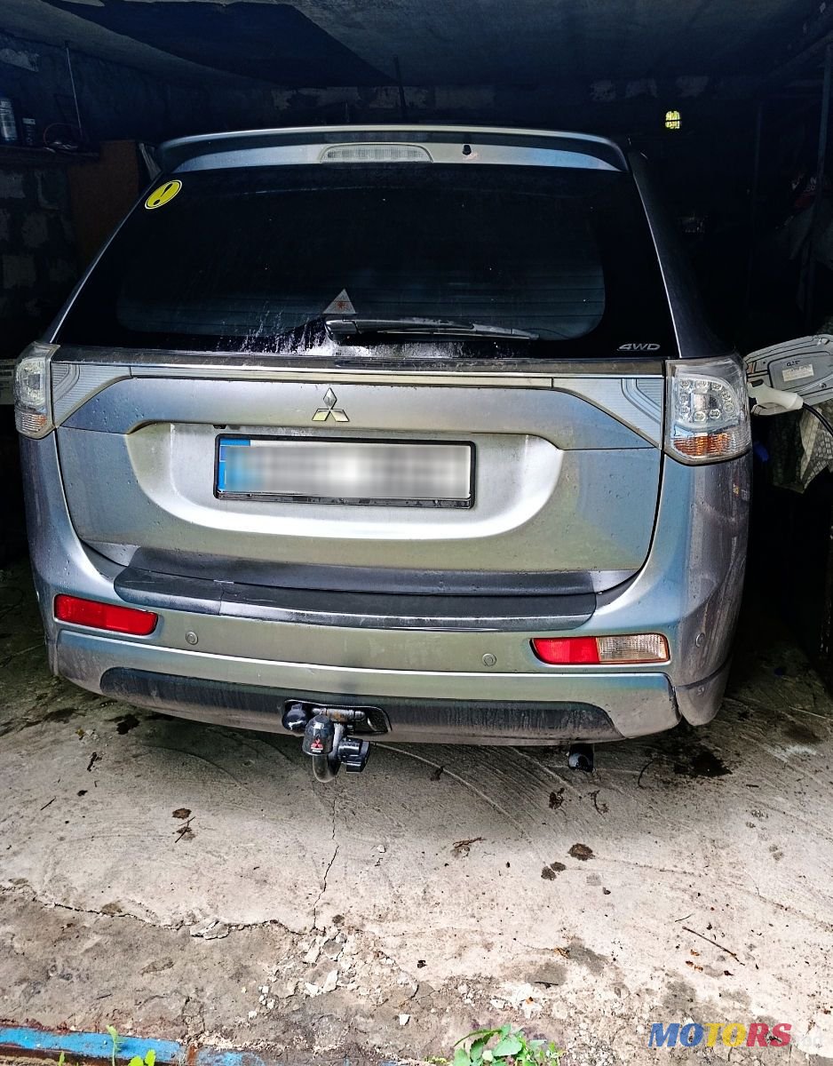 2013' Mitsubishi Outlander photo #5