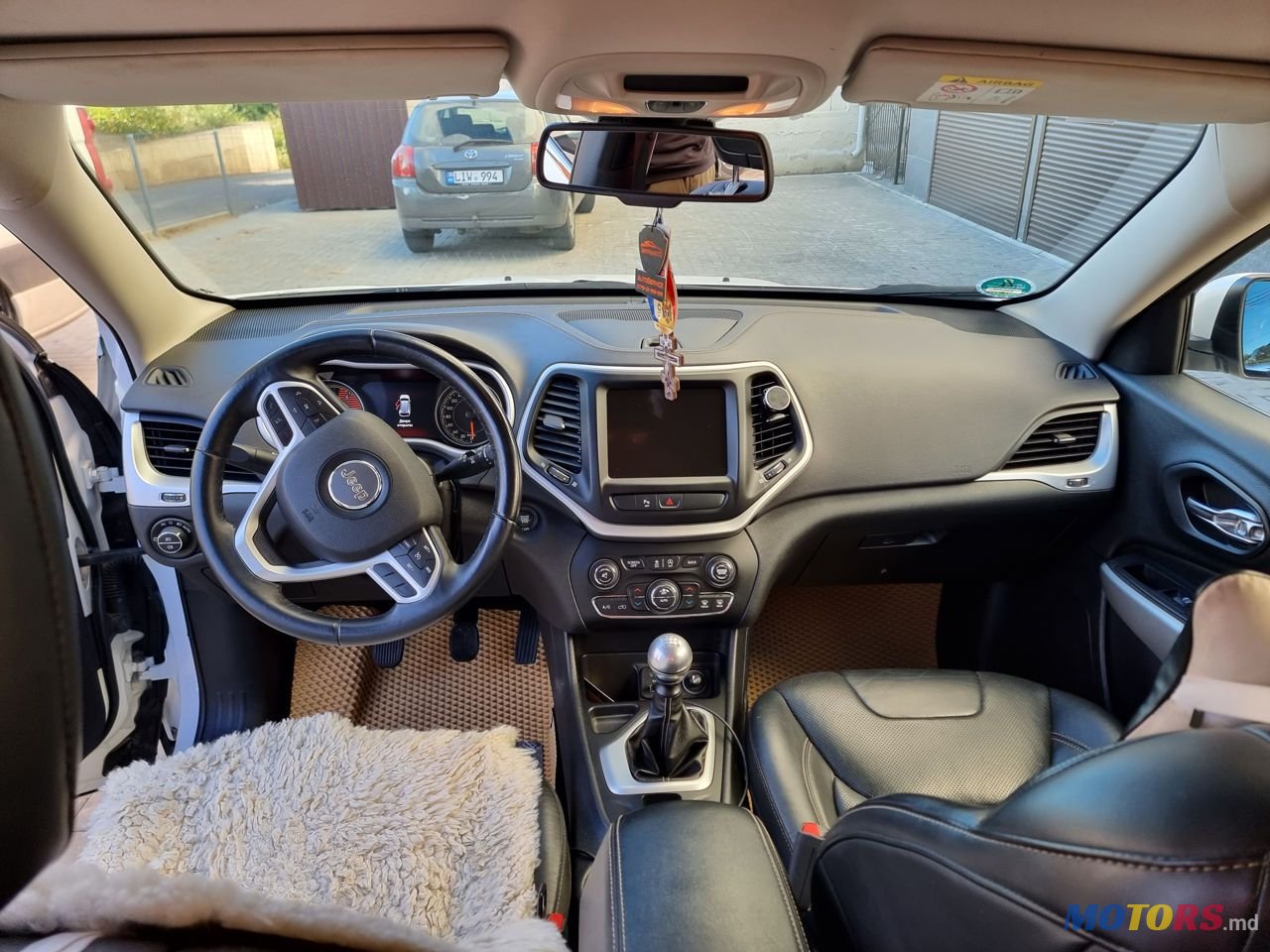 2016' Jeep Cherokee photo #3