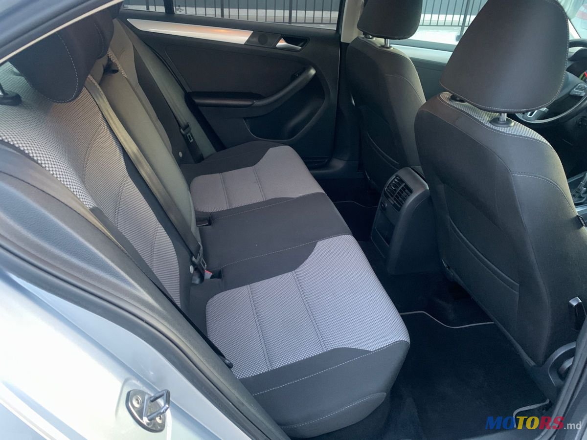 2014' Volkswagen Jetta photo #5