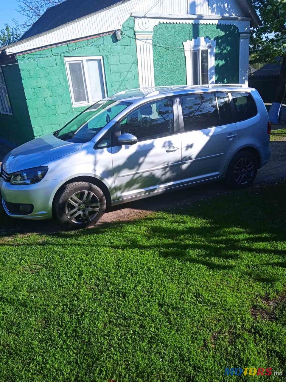 2012' Volkswagen Touran photo #6