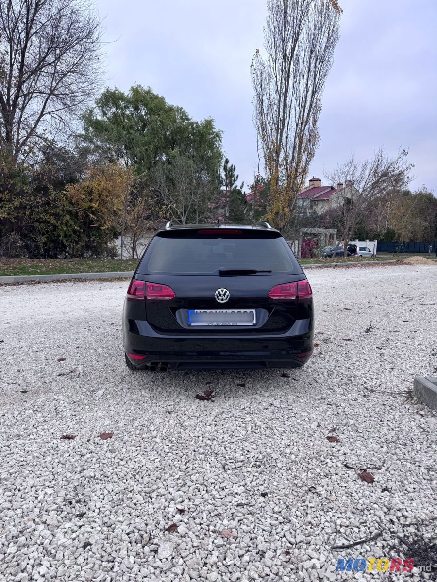 2017' Volkswagen Golf photo #4