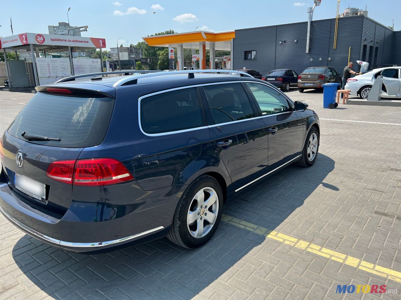 2012' Volkswagen Passat photo #3