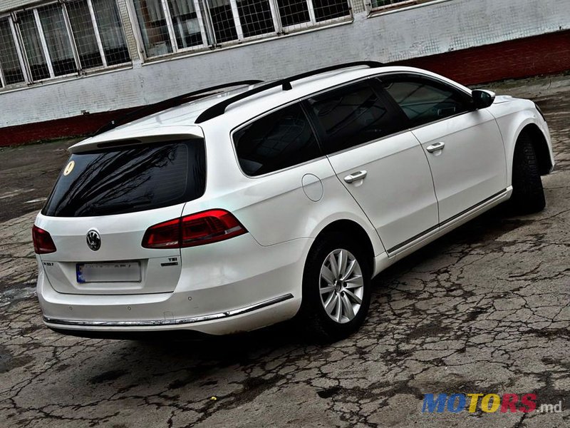 2012' Volkswagen Passat photo #3