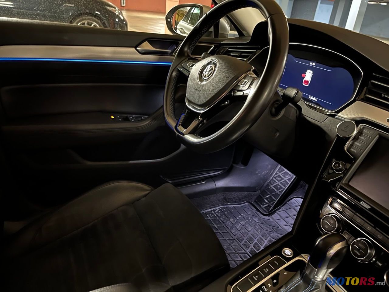 2015' Volkswagen Passat photo #5