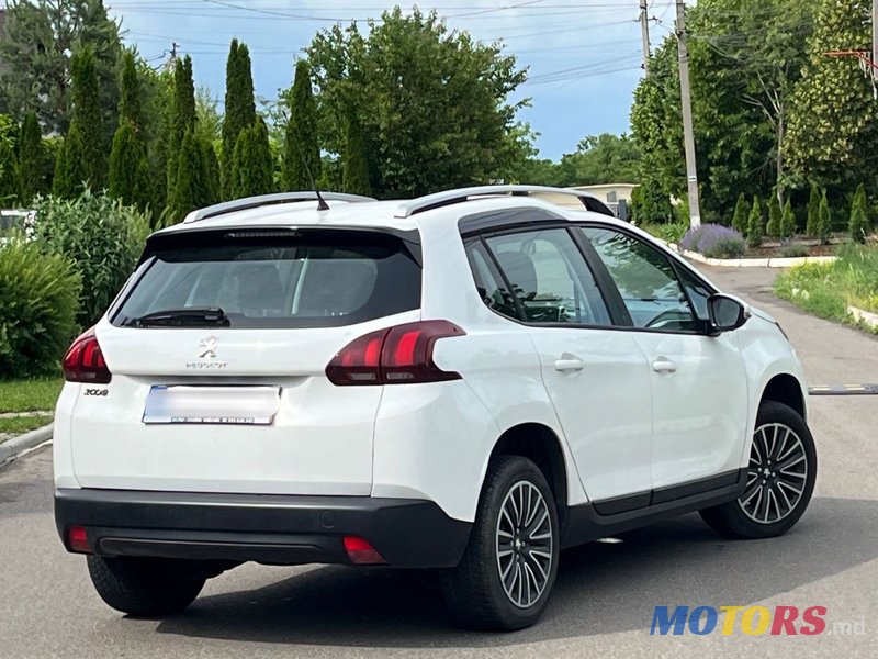 2019' Peugeot 2008 photo #3