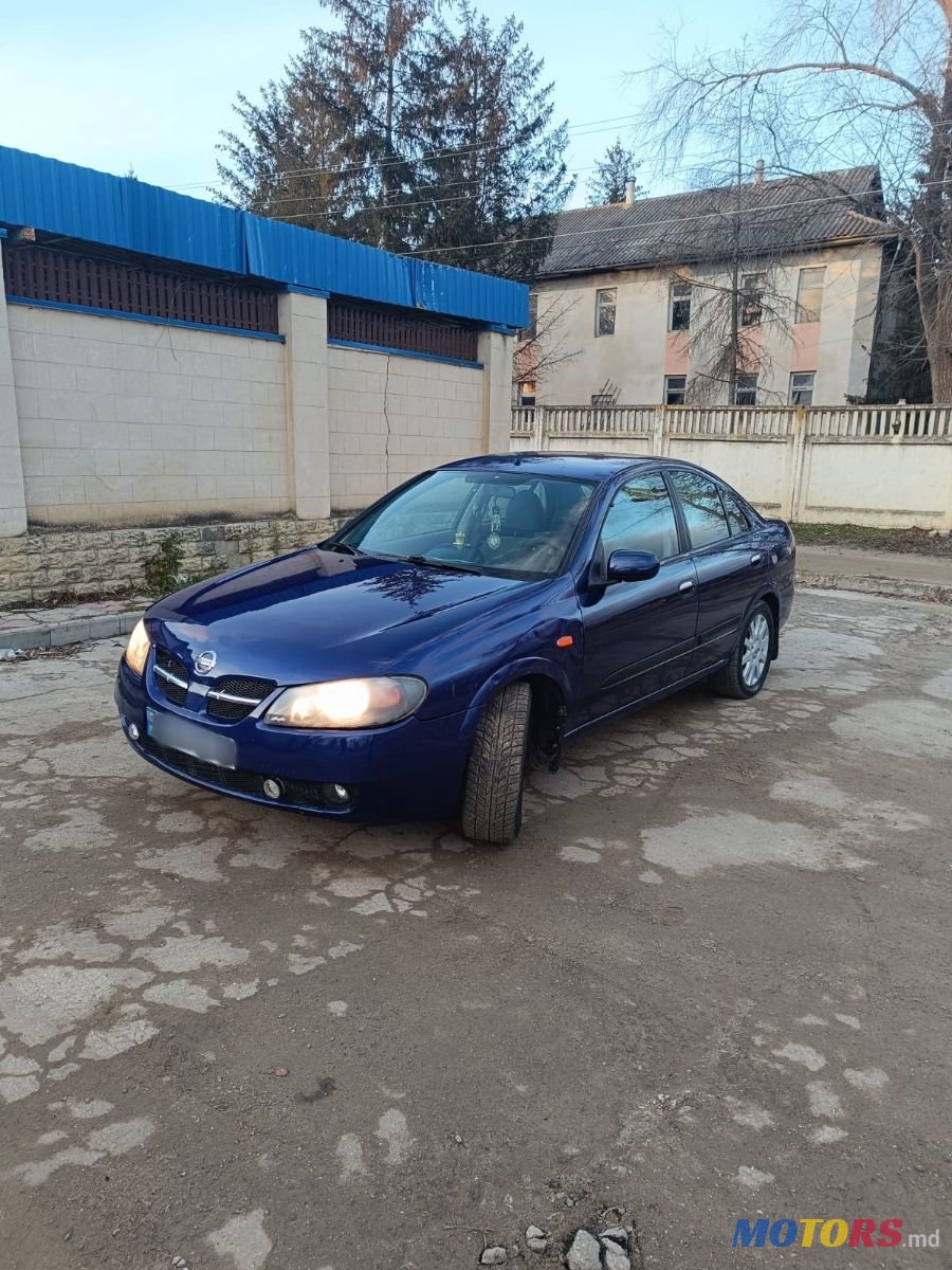 2002' Nissan Almera photo #2
