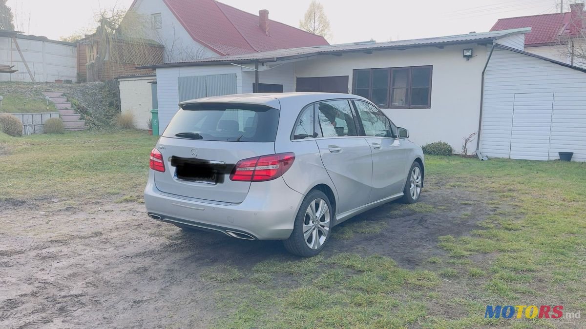 2015' Mercedes-Benz B-Class photo #2