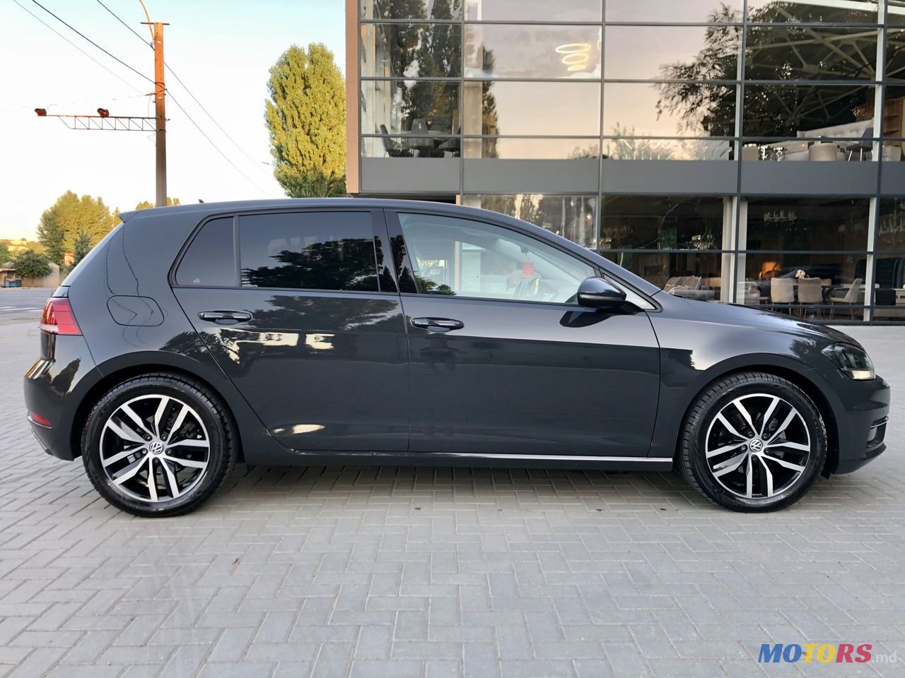 2018' Volkswagen Golf photo #5