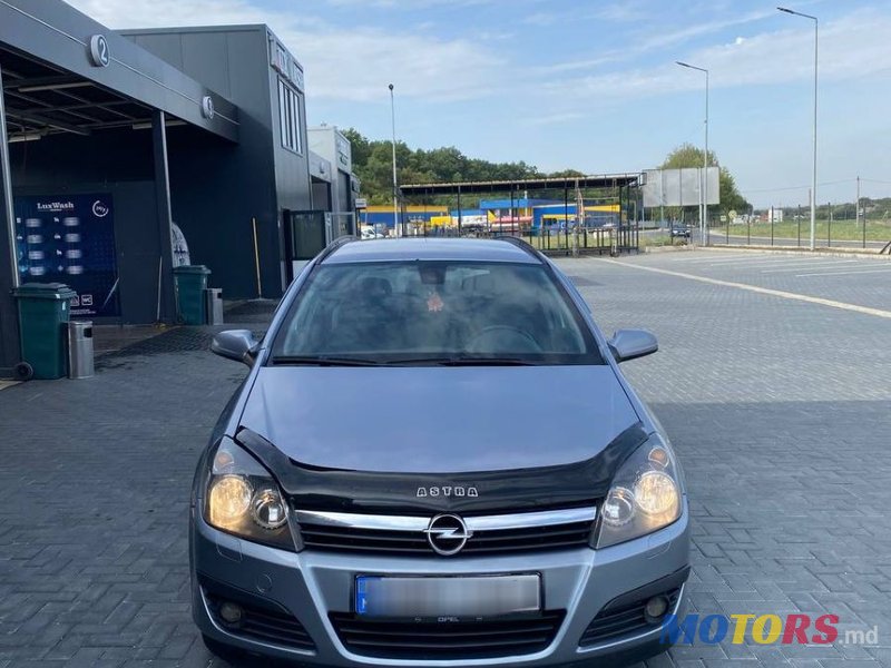2006' Opel Astra photo #2