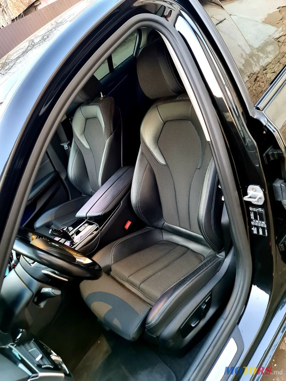 2017' BMW 5 Series photo #6