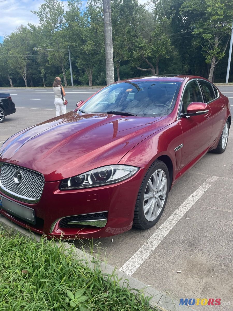 2013' Jaguar XF photo #5