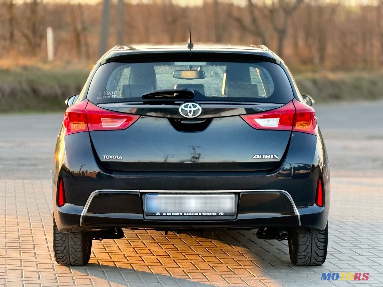 2014' Toyota Auris photo #6