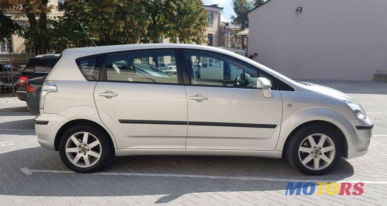 2007' Toyota Corolla Verso photo #1