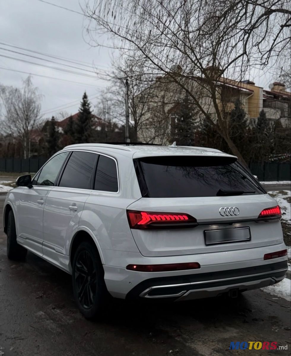 2020' Audi Q7 photo #3