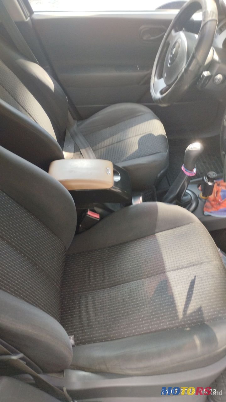 2005' Renault Megane photo #4