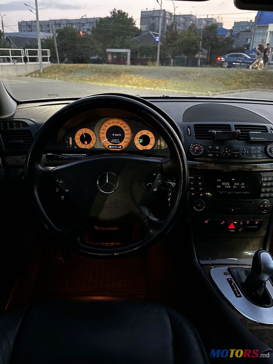 2004' Mercedes-Benz E-Class photo #6