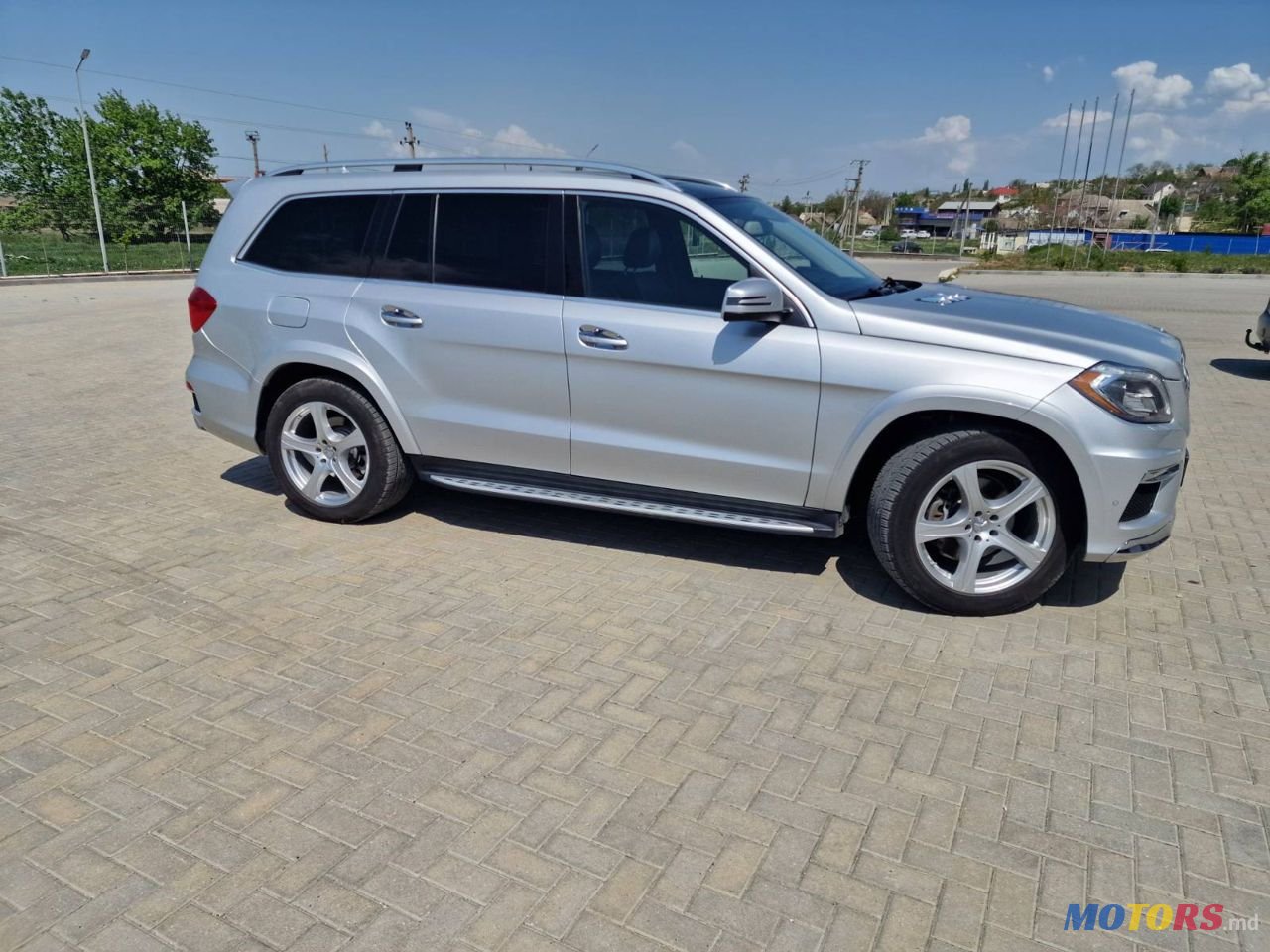 2015' Mercedes-Benz GL-Class photo #2