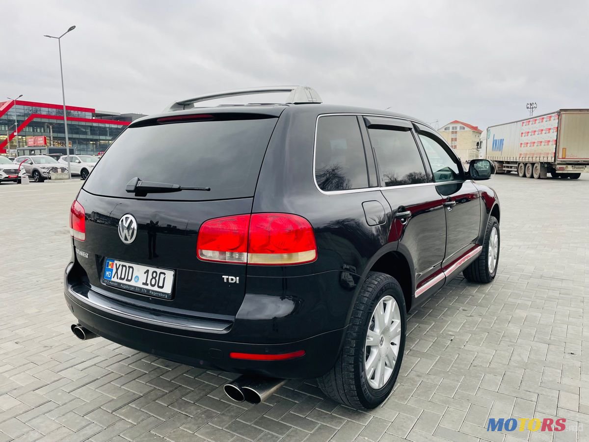 2006' Volkswagen Touareg photo #3