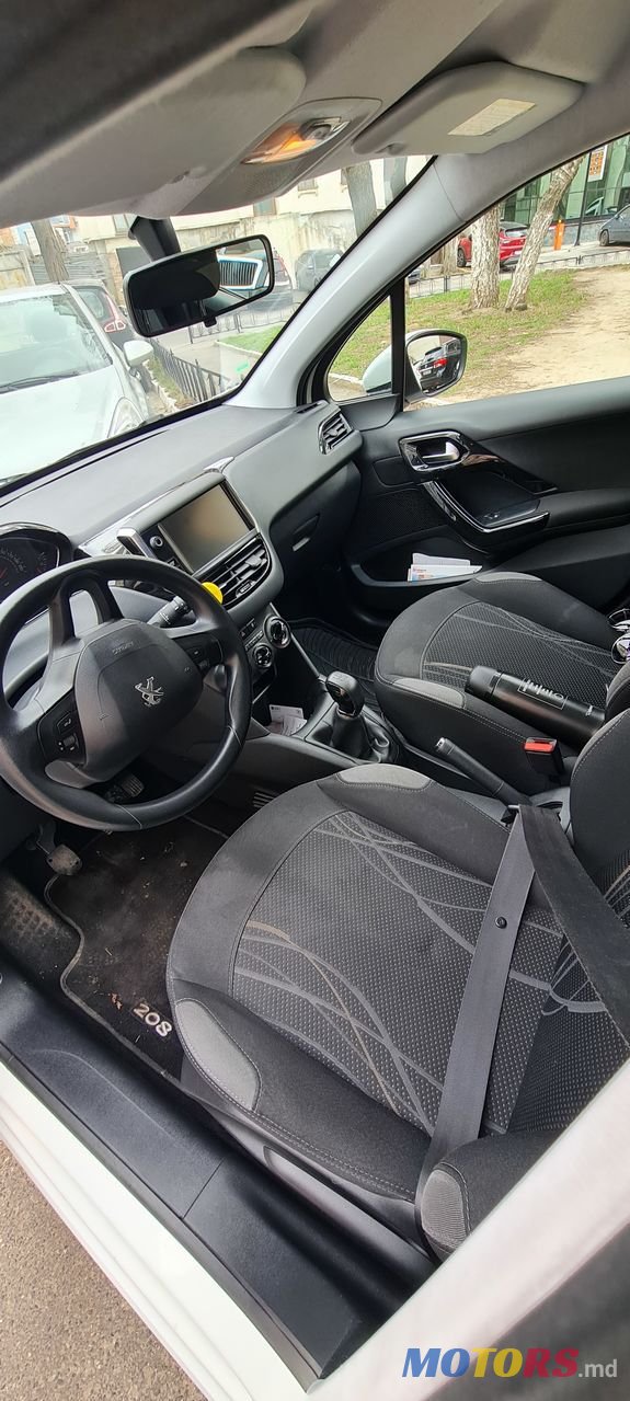 2014' Peugeot 208 photo #3