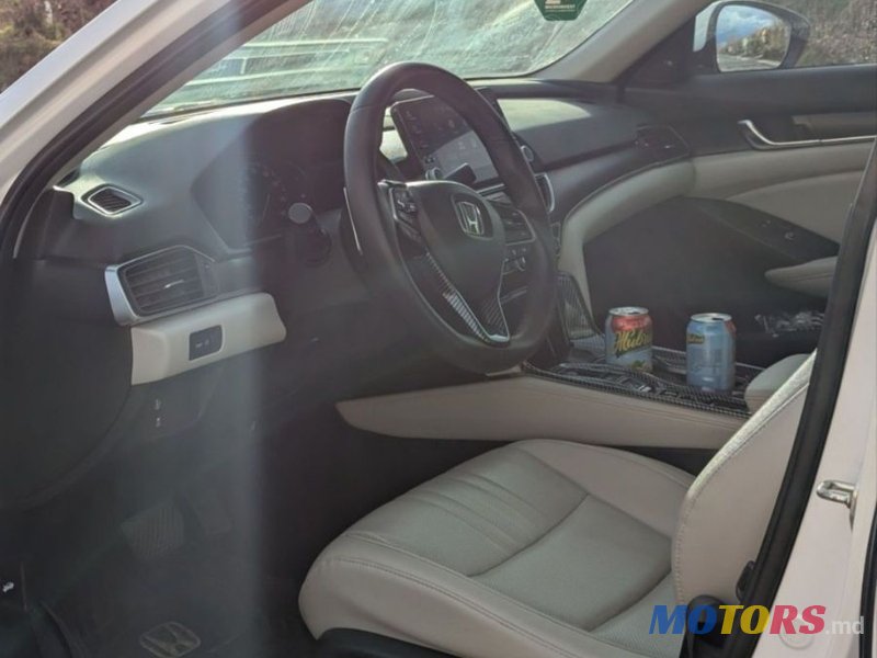 2019' Honda Accord photo #5