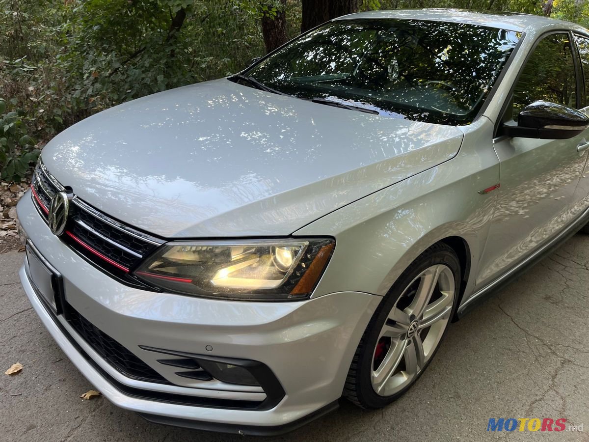 2016' Volkswagen Jetta photo #2