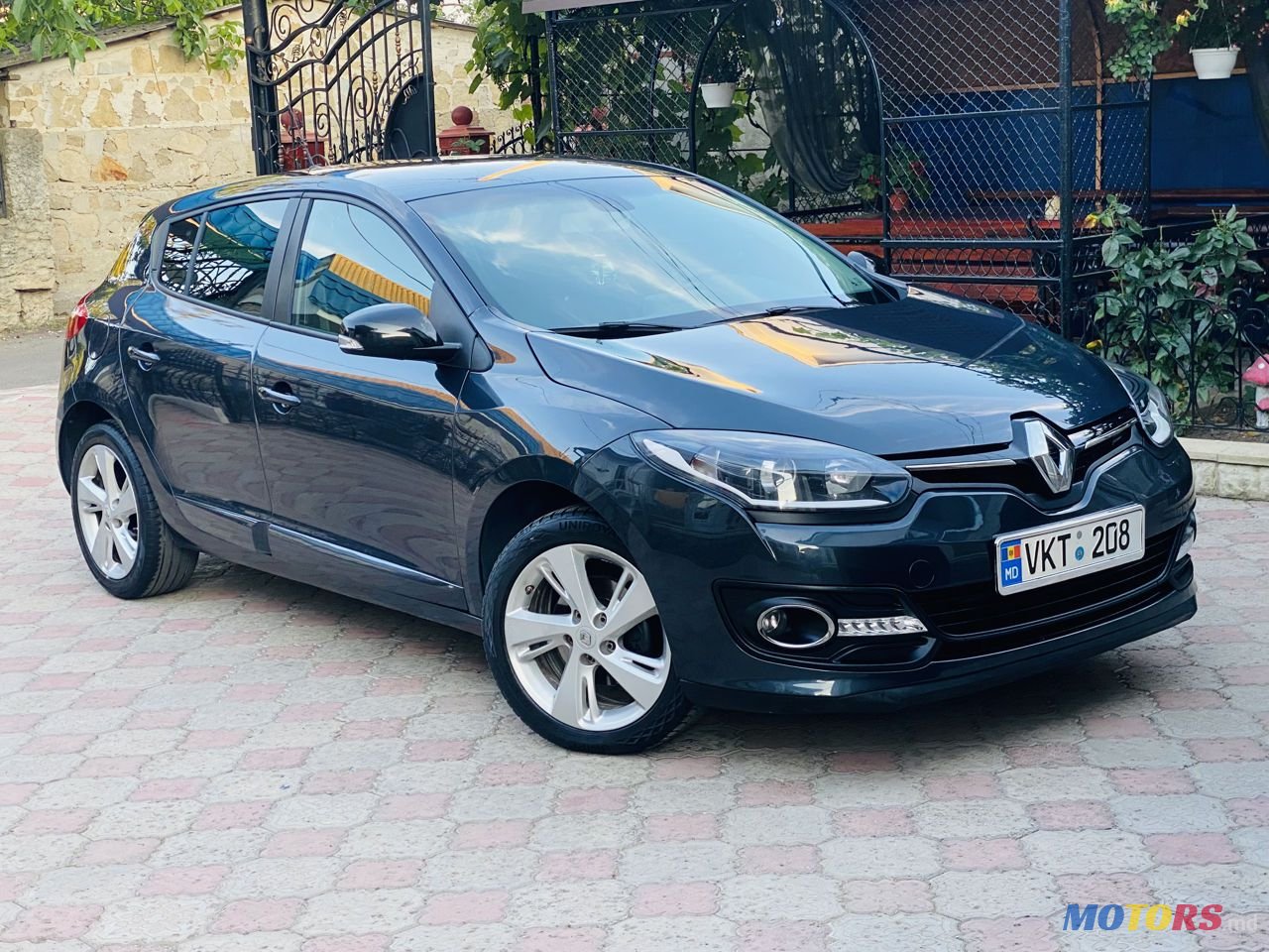 2014' Renault Megane photo #1