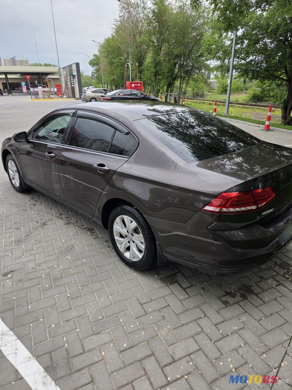 2016' Volkswagen Passat photo #4