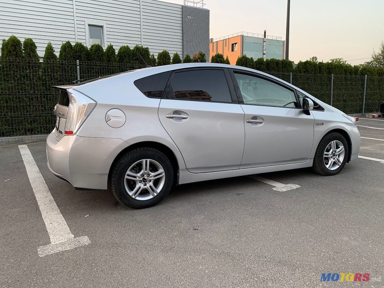 2012' Toyota Prius photo #4