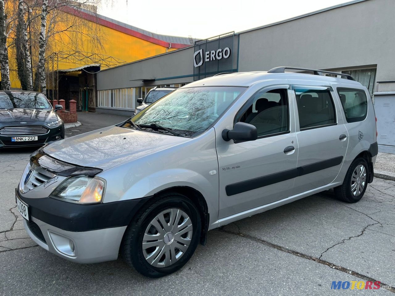 2008' Dacia Logan Mcv photo #5