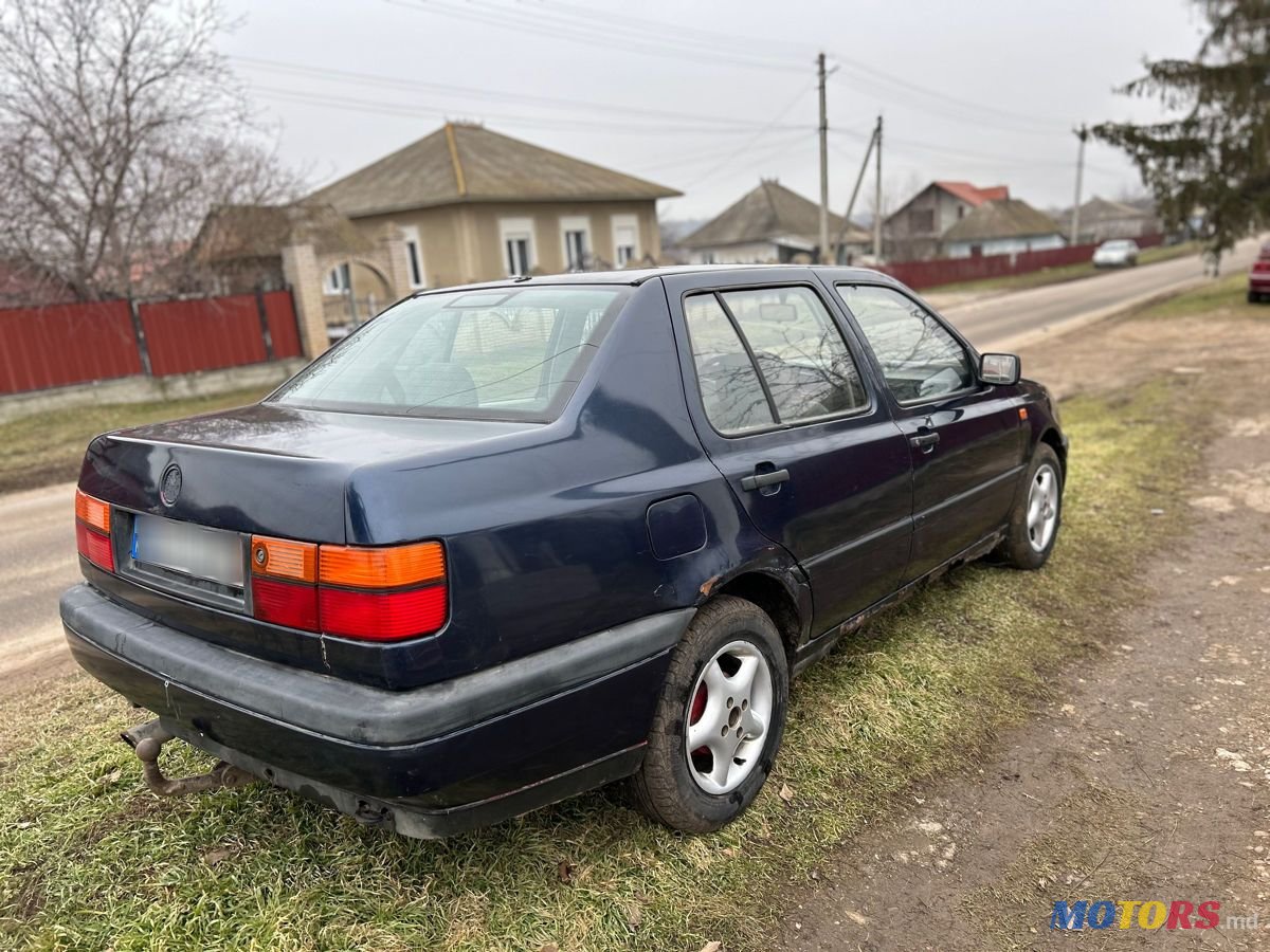 1994' Volkswagen Vento photo #4