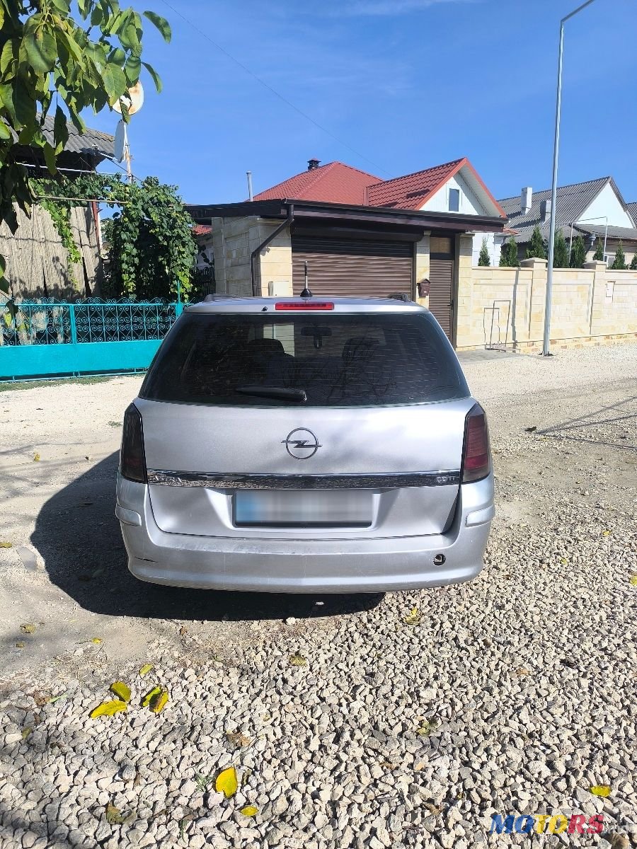 2006' Opel Astra photo #2