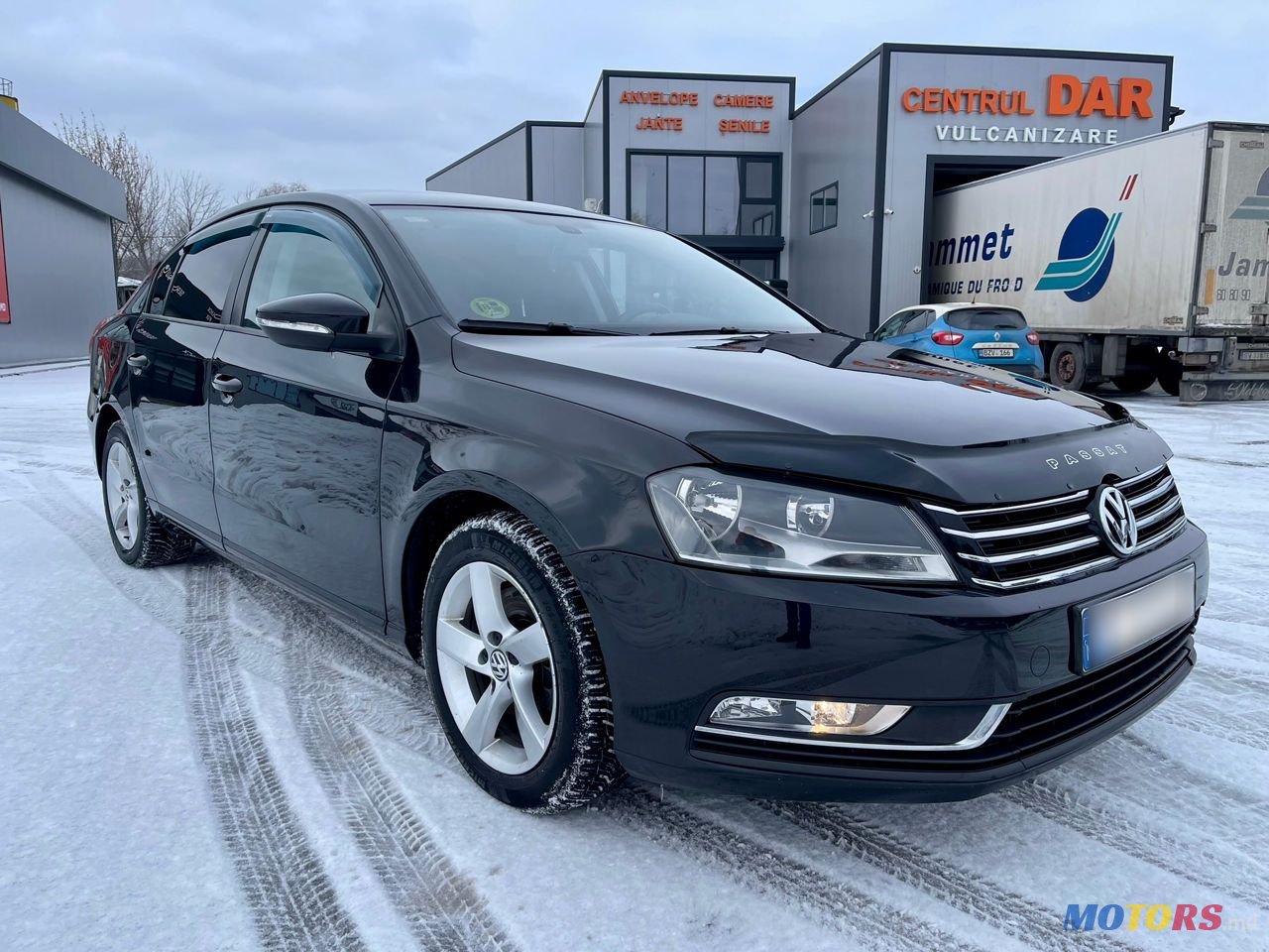 2012' Volkswagen Passat photo #2