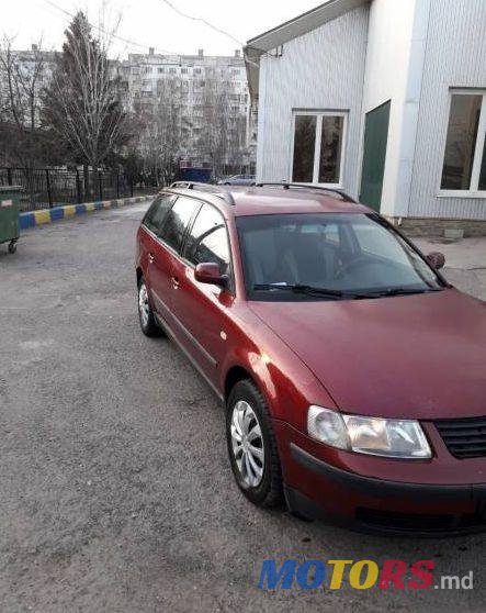 1999' Volkswagen Passat photo #1