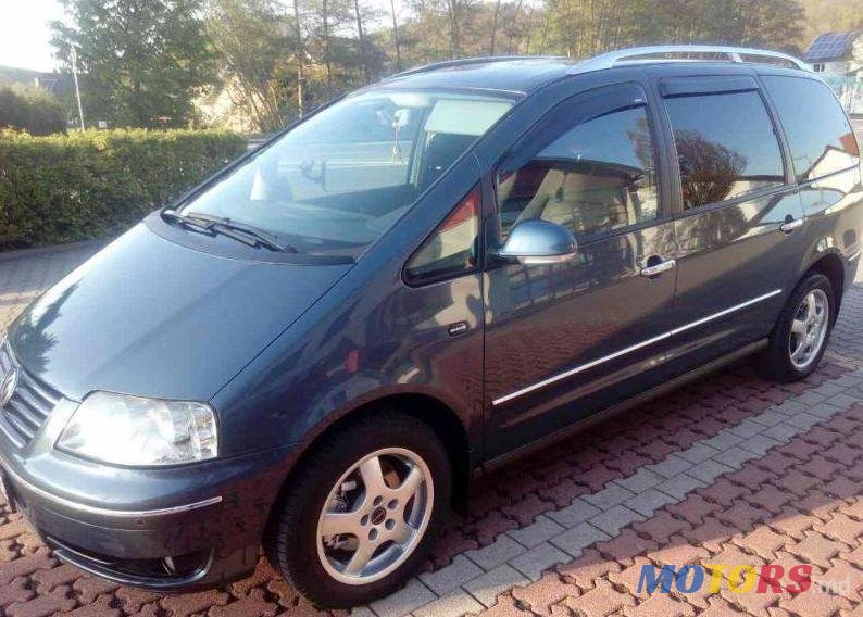 2004' Volkswagen Sharan photo #1