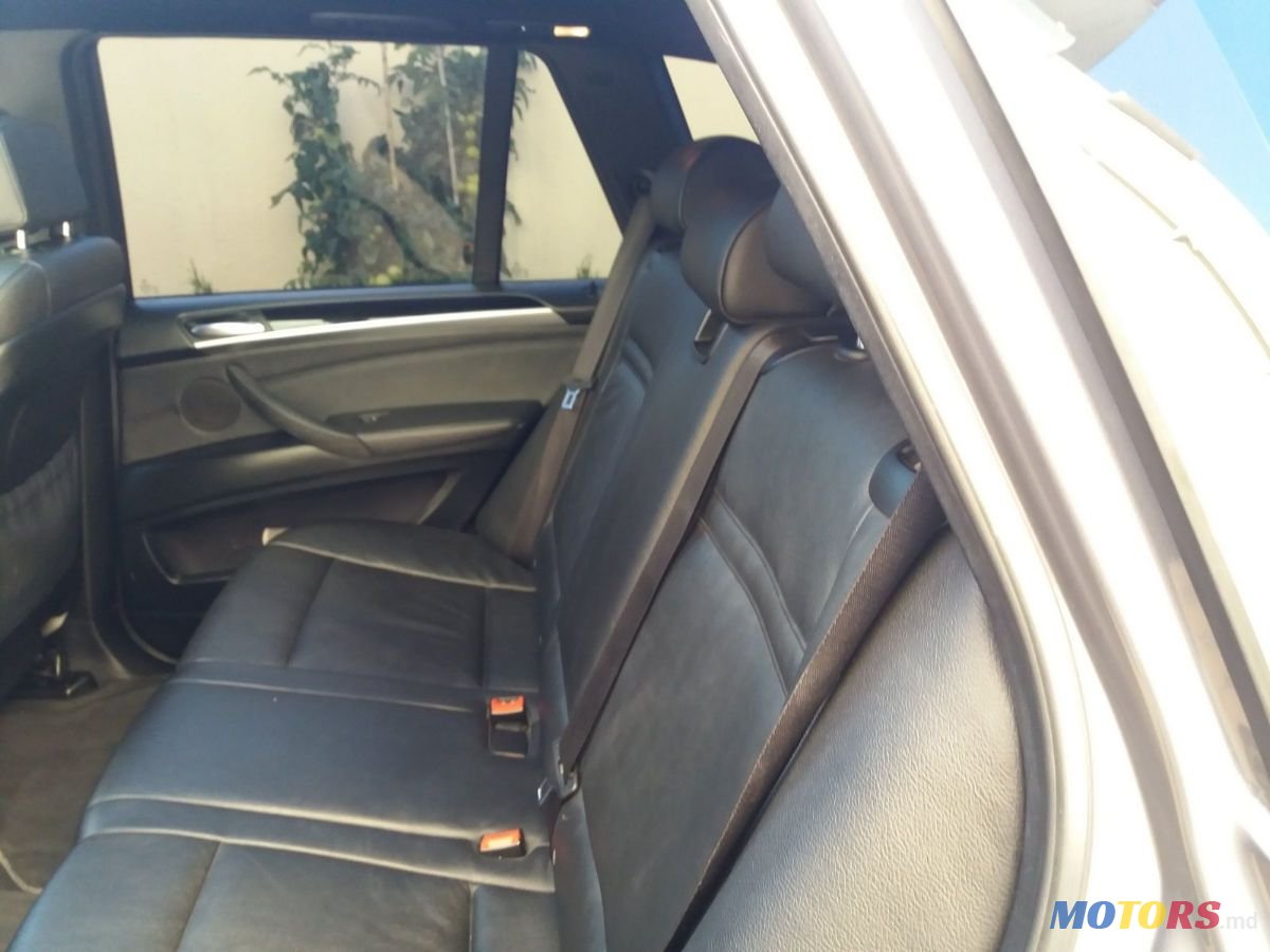 2011' BMW X5 photo #6