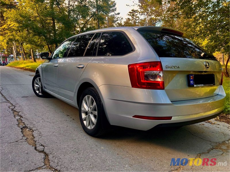 2020' Skoda Octavia photo #3