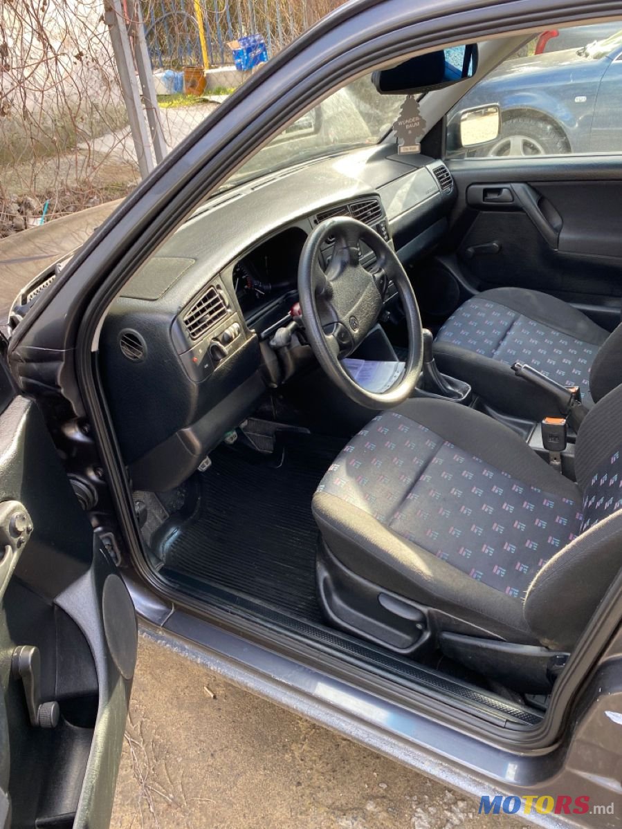 1994' Volkswagen Golf photo #2