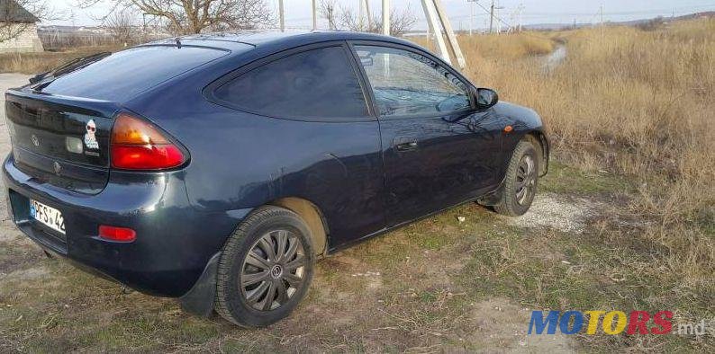 1995' Mazda 323 photo #1