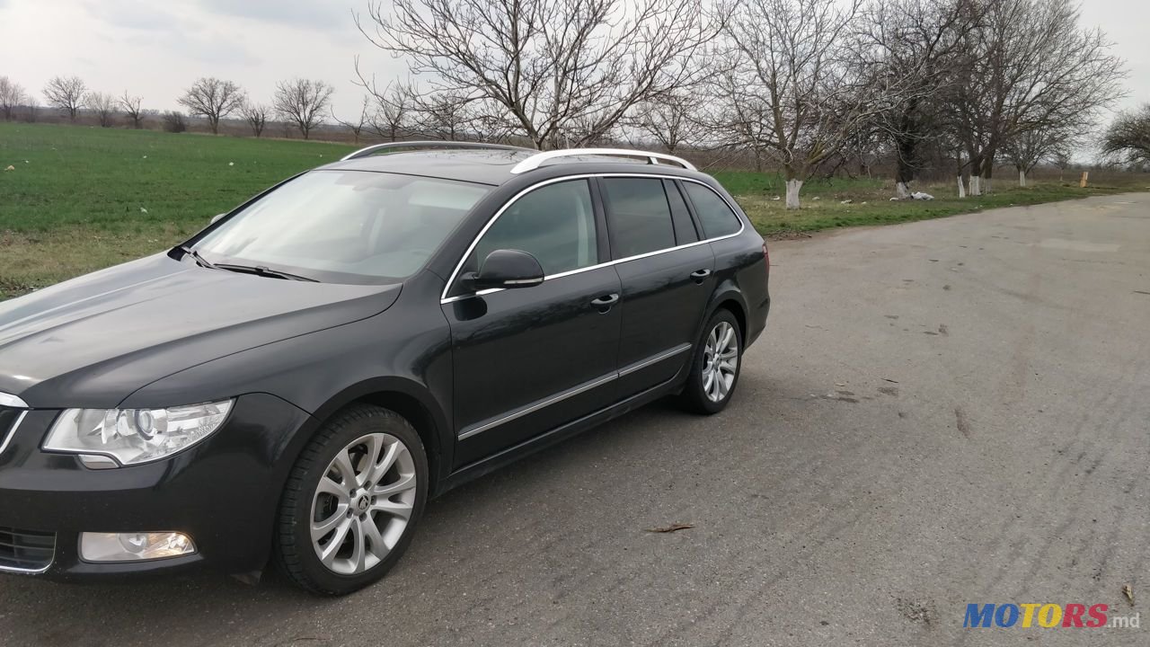 2011' Skoda Superb photo #4